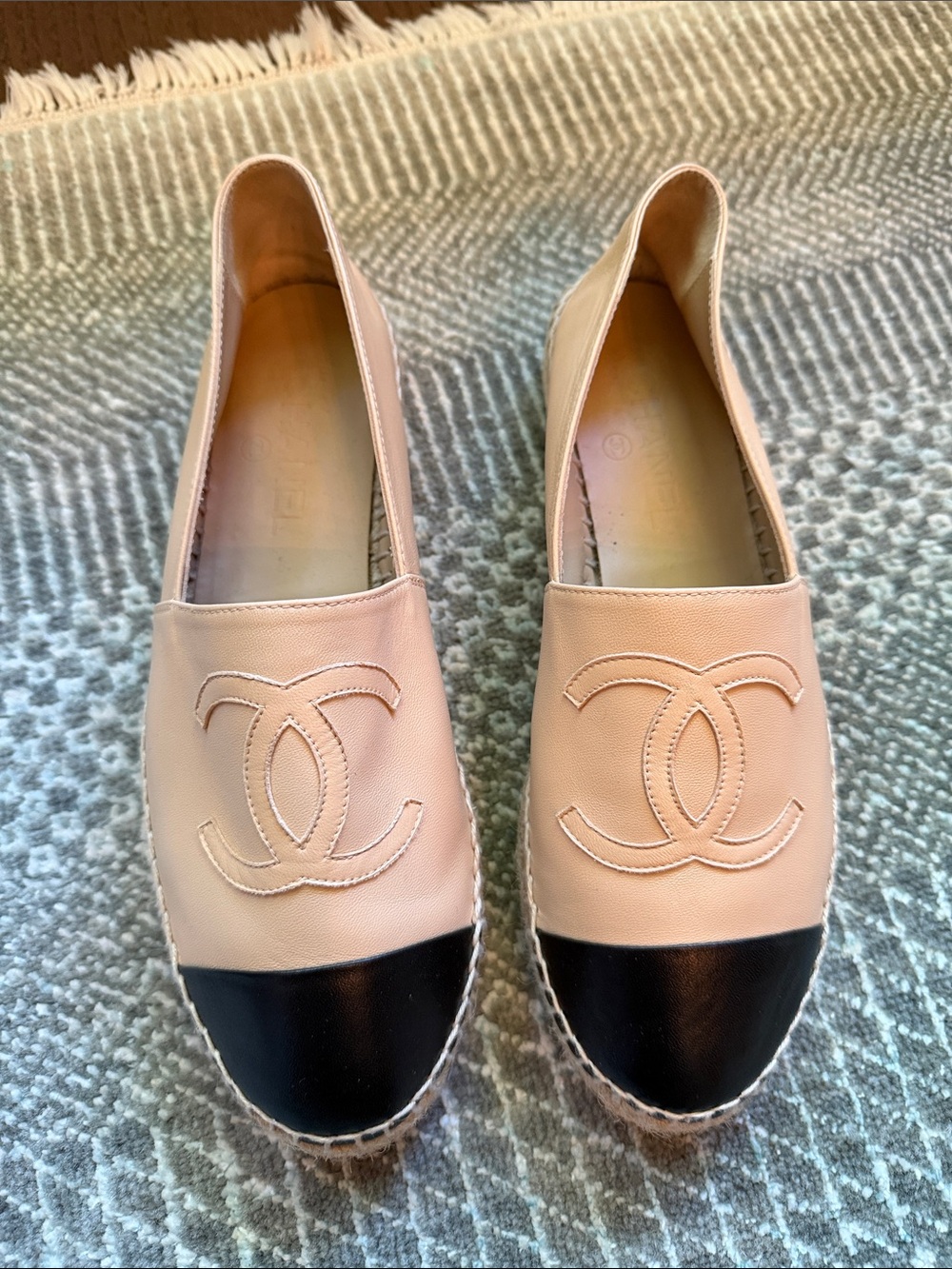 CHANEL Cream and Black Leather Two-Tone Espadrille Slip-Ons
